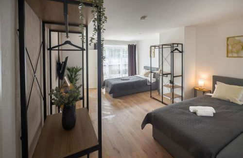 ImmoStay G#1 Ferienhaus - Parken & WiFi, 2 Balkone und 2 Bäder,4K - Foto 15