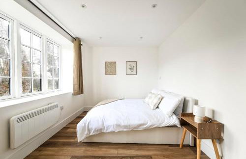 Steps from Hampton Court – Stylish London Retreat - Foto 7