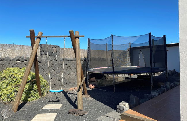 Beautiful Spacious Villa in Playa Blanca - Photo 20