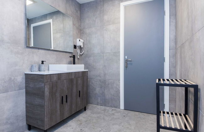 Minimalist Modern Nea Kifisia Studio - Foto 15