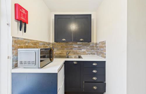 Stylish 6 Bed Apartment - Ideal for Contractors, Health Care workers - Peterborough - Foto 15