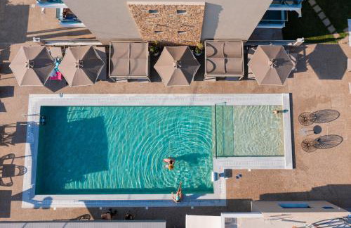 Callista Suites - Photo 44