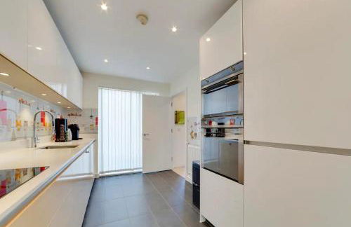 Pass the Keys 53 Austin Drive · Modern Townhouse near Addenbrookes Own Parking - Foto 11
