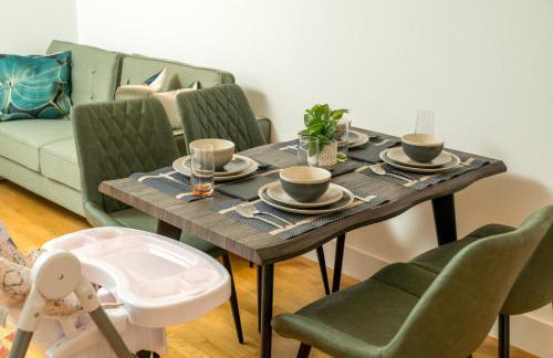 Stunning 3 Bedroom Flat, with Parking, Sleeps Six, Near Greenwich Park - Foto 33