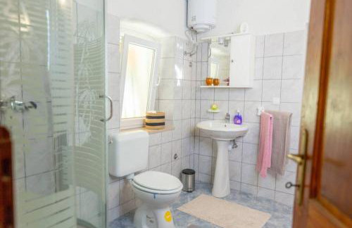 House with Jacuzzi and Billiard Peaceful Nature Retreat near Imotski - Foto 23