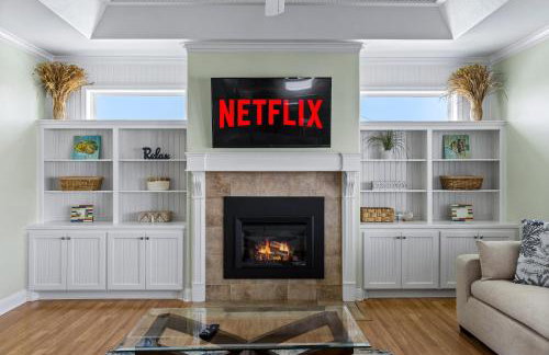 3BR - Amazing Game Room, Steps to Beach, Firepit - Foto 3