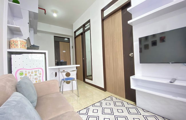 Homey 2Br Furnished Apartment At The Edge Bandung - Photo 25