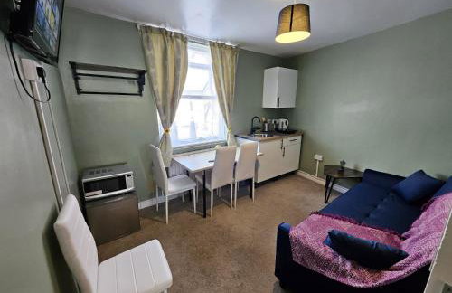 OceanNest-3 Bedroom Apartment free parking, EV 22kW - Foto 10