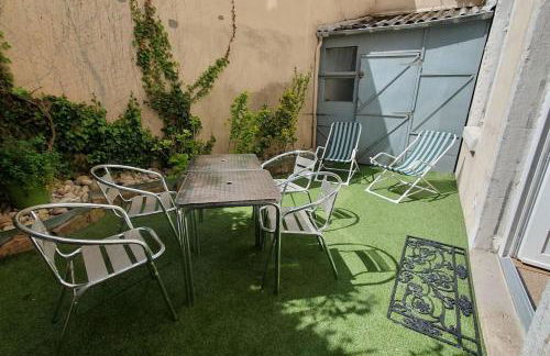 Classé 4 étoiles - Cybèle - Centre ville 2 Chambres, cour privative et Garage - Foto 8