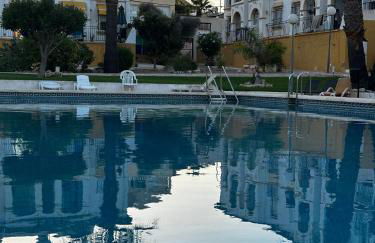 Las Carolinas residence with pool - Foto 8