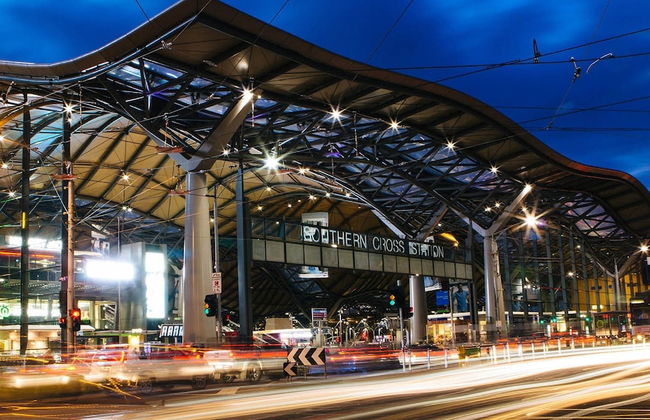 Stunning Newly Furnished 2 Bedrooms Apartment - Foto 18