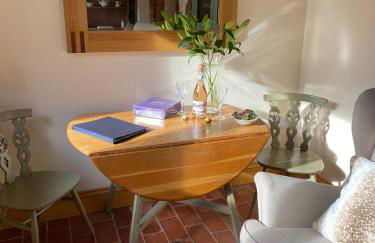 Romantic Cottage with Wood-fired Hot tub and Outdoor Pizza Oven - Foto 34