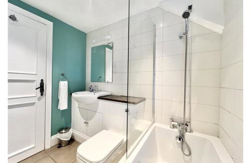 Sheplegh Court Charming Cottage and Pools within Stunning Grounds - Photo 6