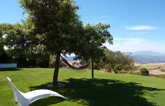 Leisure Meets Tranquility in Beautiful Villa Near Forest - Foto 22