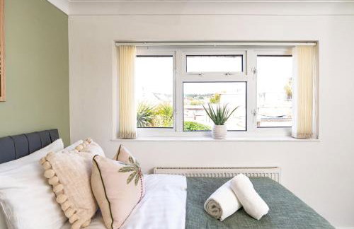 3-Bedroom Cosy Stunning Central Home, Sleeps 8 with Parking and Private Garden - LONG TERM STAY SPRING SPECIAL OFFER AVAILABLE! - by Blue Puffin Stays - Foto 42