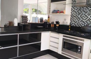 Tantão Beach House com Piscina e Churrasqueira - Foto 5