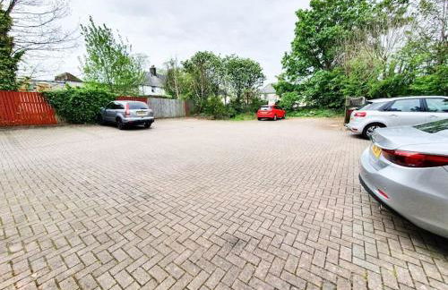 Parkgate Apartment - Near M90, Amazon, Edinburgh - Photo 19