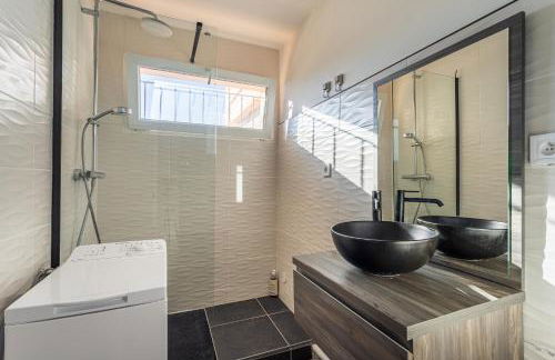 Studio Mer et Mimosa - 2 km de la plage - Foto 5