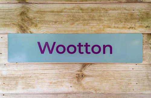 Wootton, woodland lodge with hot tub for 8 - Foto 24