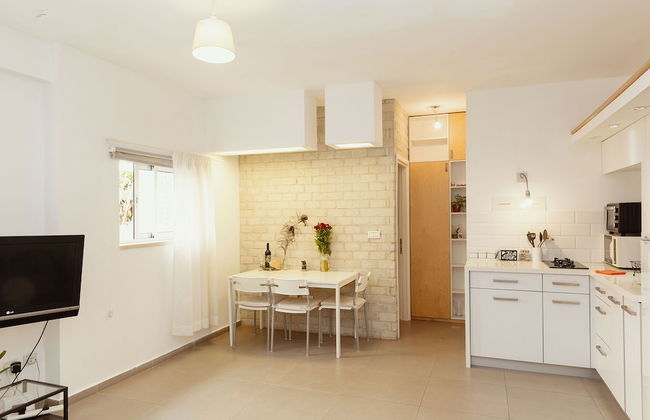 2Rooms Perfect Location 1Min to Beach - Photo 31