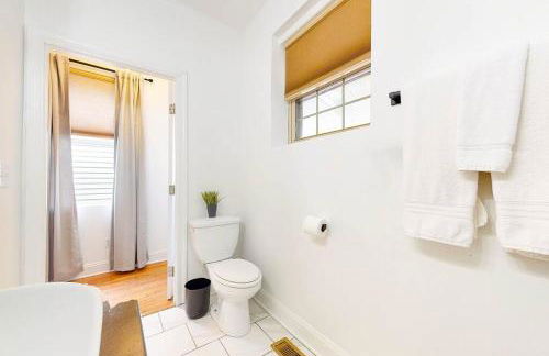 Private Home-Backyard-Parking Near Nulu Downtown - Foto 22