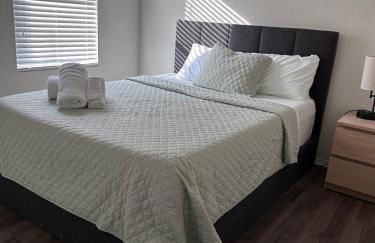 Perfect 4Bd with King Bed Vacation Home - Photo 15