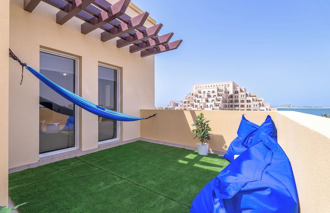 Contemporary Living by The Sea 2BD New Listing - Foto 30