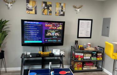 Games Haven with Crib Mins from AT&T, Sixflags, UTA, GlobeLife, AmericanAirlinesCenter - Foto 39