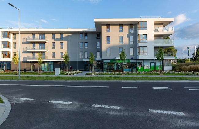 Warsaw Apartment Szajnowicza by Renters - Photo 48