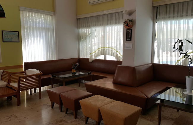 Golden Moon Apart Hotel - Photo 5