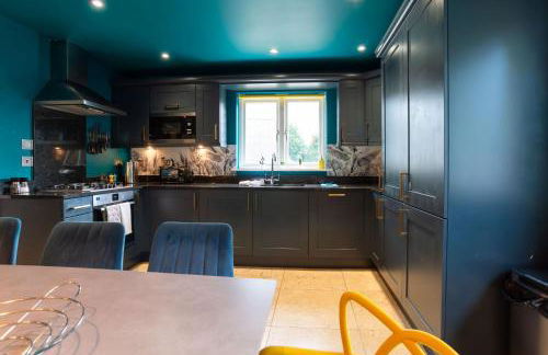 Trewhiddle Retreat V3 by Together Travel - Luxury 4-Bedroom Villa - Foto 16