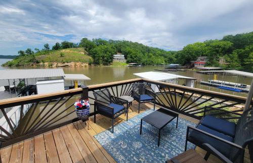 Lakefront Family Retreat w/ Views, Boat Slip - Foto 57