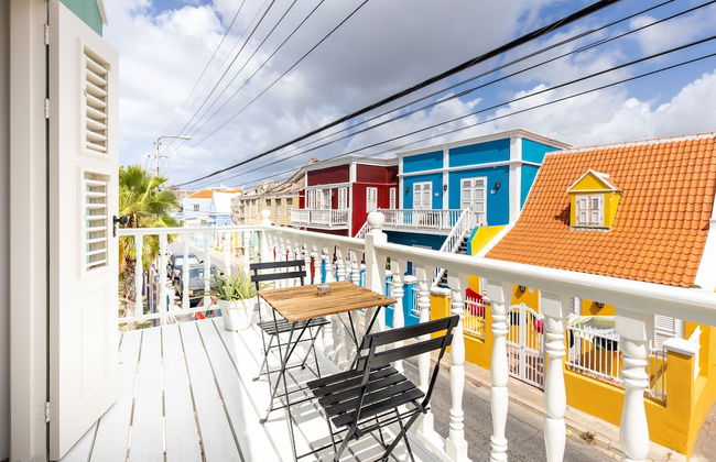 Stylish, Luxurious Home With Balcony in Famous Pietermaai District - Foto 1