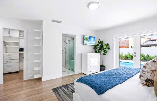 Spectacular Miami- Htd Pool,5 Bdrooms ,MiniGolf, Playground, Baby Items, BBQ - Photo 28