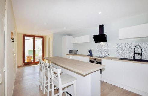 3 Bedroom Nice Home In Saint-Génis-Des-Fontai - Foto 13