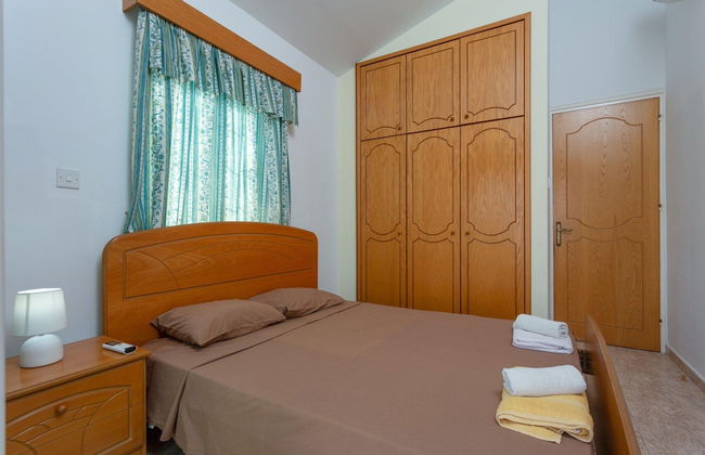 Villa Iliada Large Private Pool Walk to Beach A C Wifi Car Not Required - 2143 - Foto 21