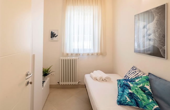 Elegante Trilocale Marconi Prima Fila Mare - Foto 3