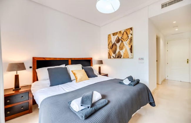 2 Bedrooms - Sleeps 4 - Garden and Pool With View - Photo 7