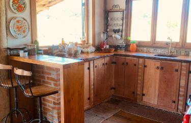 Casa de Campo Paraibuna com Lareira e Fogo de chão - Foto 8