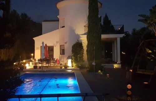 Villa Torre mit Pool und Bergpanorama - Foto 26