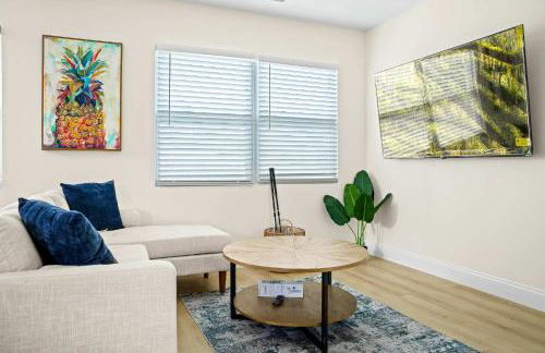 Recently Remodeled Mins from beach+Putting Green - Photo 21