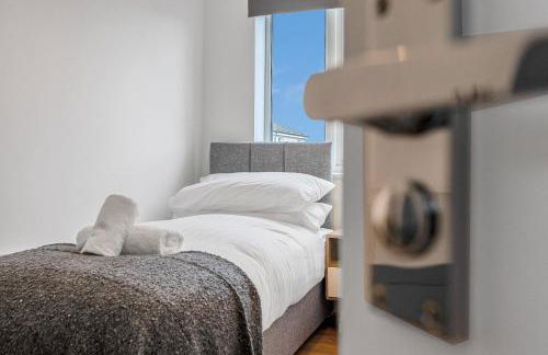 Cheerful Stays - Livingston - 4 Bedroom 3 Bath home - Foto 43