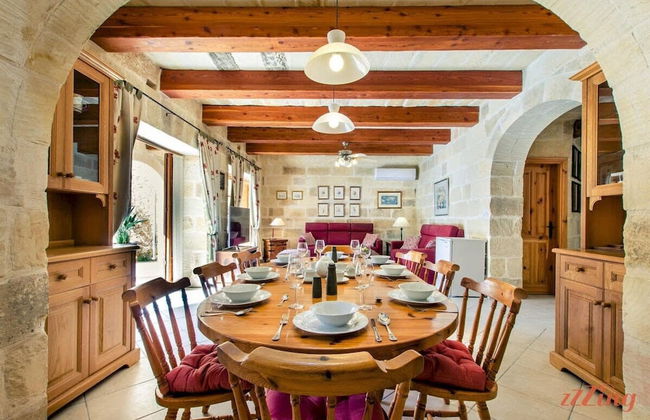 Grand Gozo Farmhouse With Games Room Pool - Foto 1