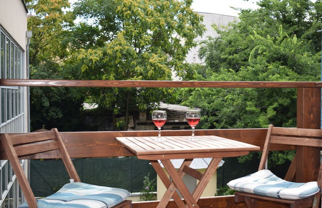 Apartment in the center with a balcony - Photo 18