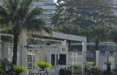 2 qrts c suíte, ar condicionado, piscina infantil e adulto, parquinho, estacionamento privativo, portaria 24hrs, self checkin, indicado pra família c crianças, casais e hóspedes a trabalho - Foto 26