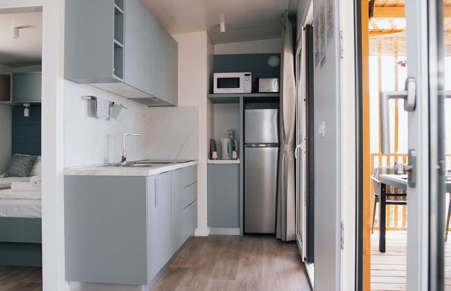 Roman - Mobile Homes With Pool - H2 Mobile Home 2 - Photo 3