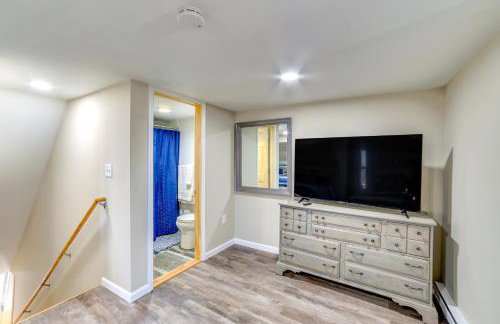 All-Season Seney Home with Private Yard and Fire Pit! - Foto 14