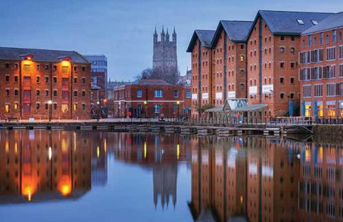 Luxe Cosy&Spacious 2 Bed House - Super Fast Wi-Fi & Private Parking Near GLO Airport & Cheltenham Racecourse - Foto 29