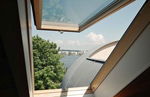 Seeblick-Dachgeschoss in historischer Villa zentral 4 PAX - Foto 16