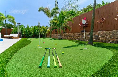 Peacock Palace Brand New Heated and Chilled Pool Golf Gym - Foto 50